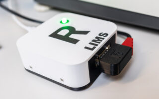 Считывание показаний с приборов в лаборатории